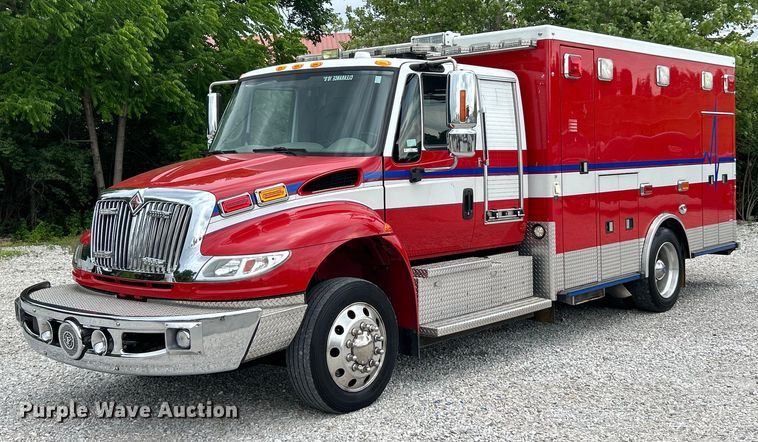 image for item EK4691 2010 International 4400 SBA LP ambulance