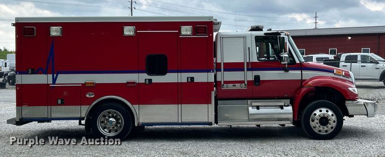 image for item EK4691 2010 International 4400 SBA LP ambulance