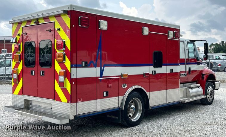 image for item EK4691 2010 International 4400 SBA LP ambulance