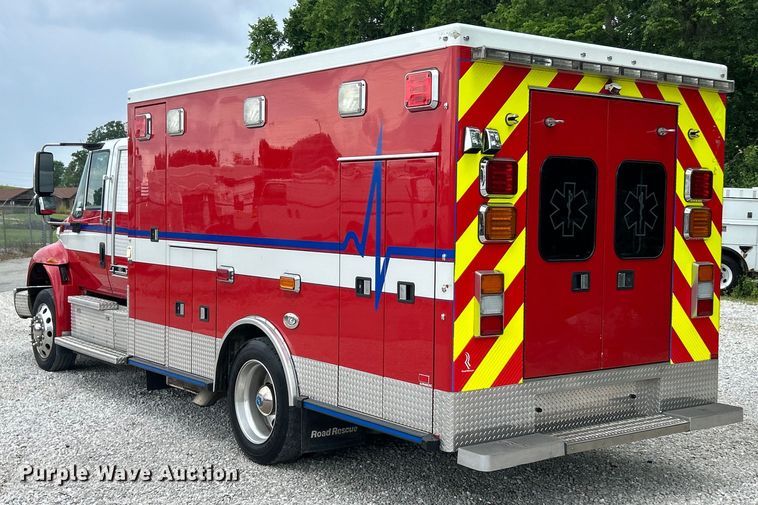 image for item EK4691 2010 International 4400 SBA LP ambulance