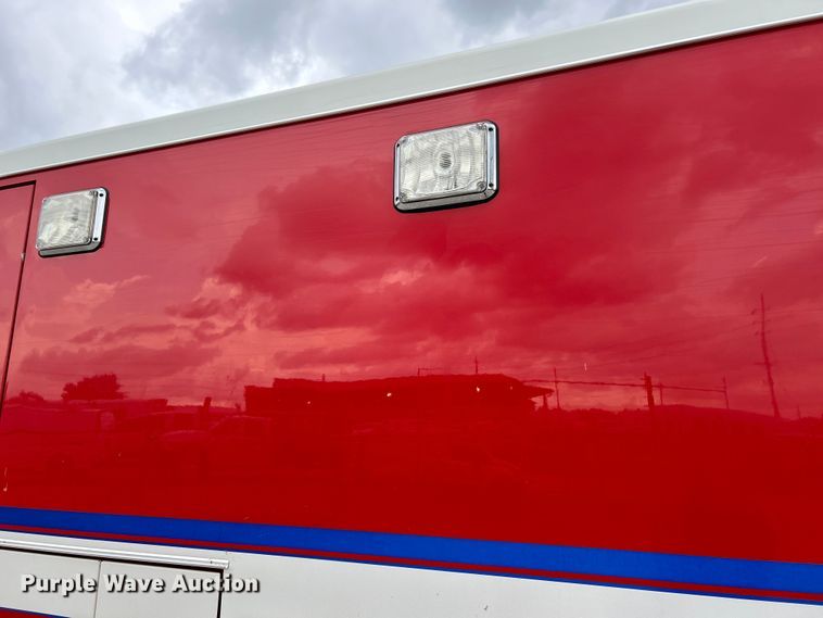 image for item EK4691 2010 International 4400 SBA LP ambulance