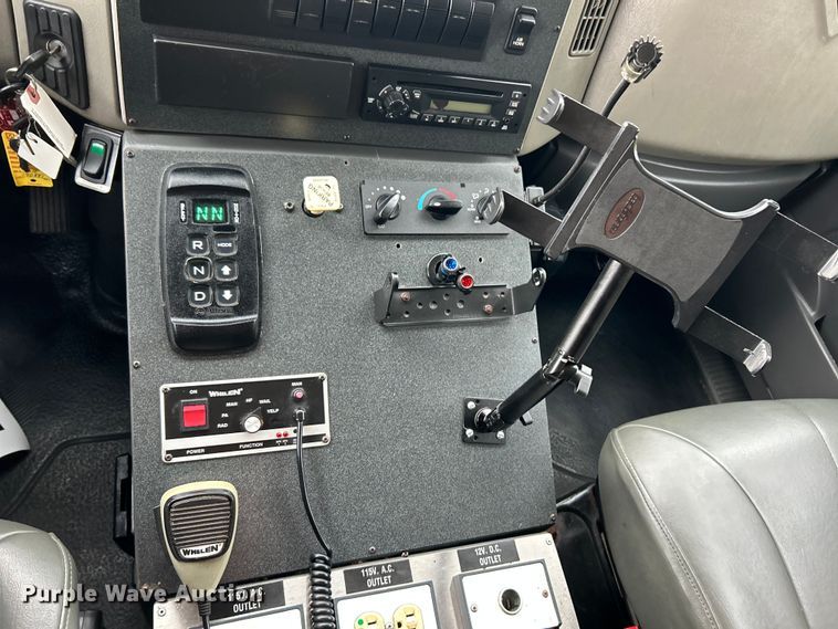 image for item EK4691 2010 International 4400 SBA LP ambulance