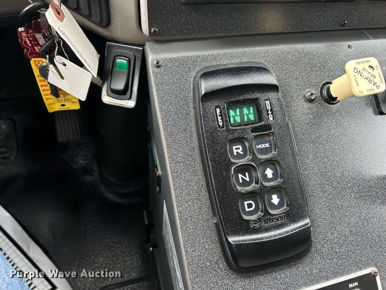 image for item EK4691 2010 International 4400 SBA LP ambulance