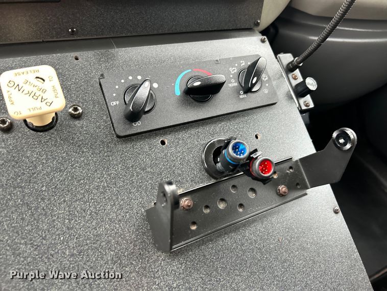 image for item EK4691 2010 International 4400 SBA LP ambulance