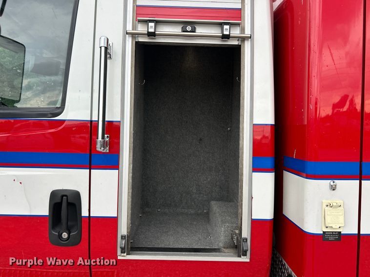 image for item EK4691 2010 International 4400 SBA LP ambulance