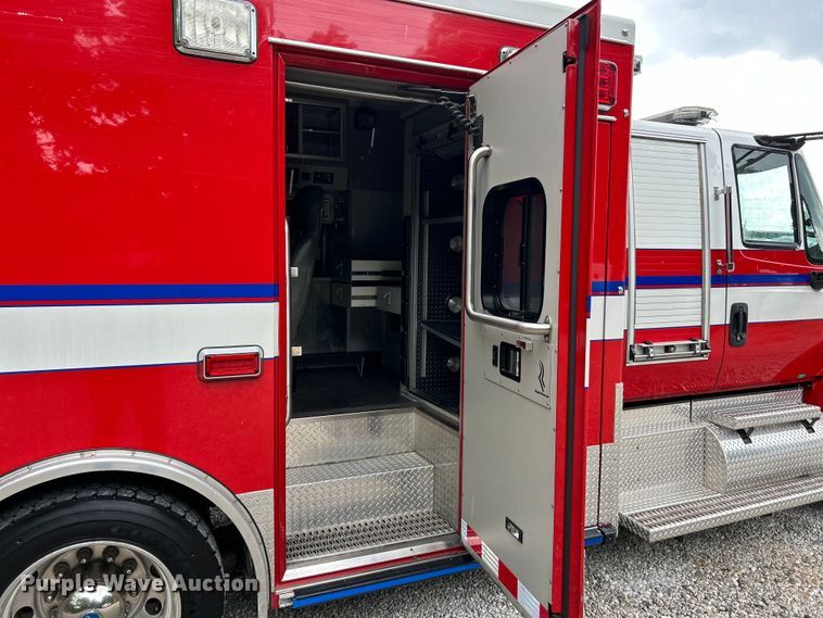 image for item EK4691 2010 International 4400 SBA LP ambulance