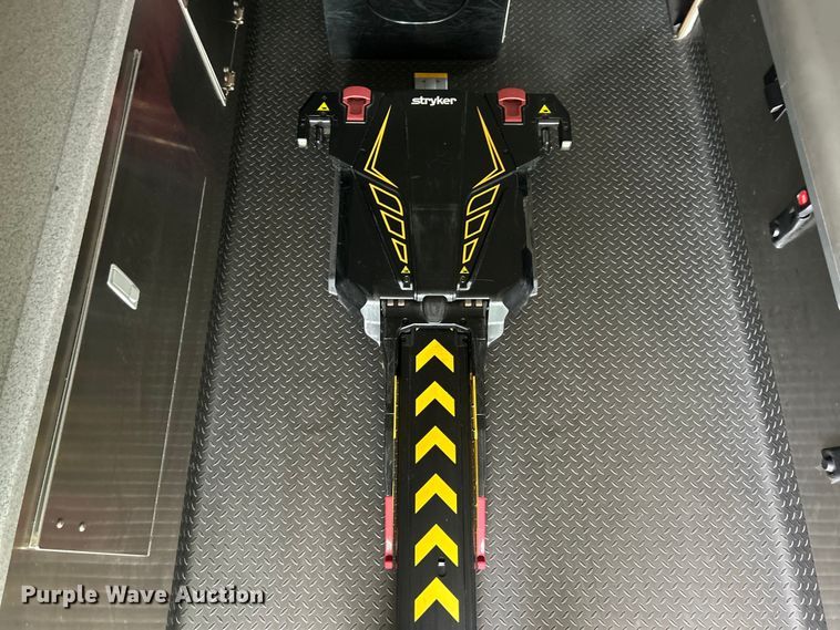 image for item EK4691 2010 International 4400 SBA LP ambulance