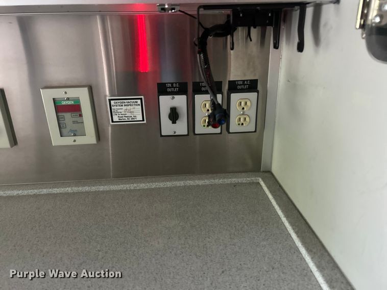 image for item EK4691 2010 International 4400 SBA LP ambulance