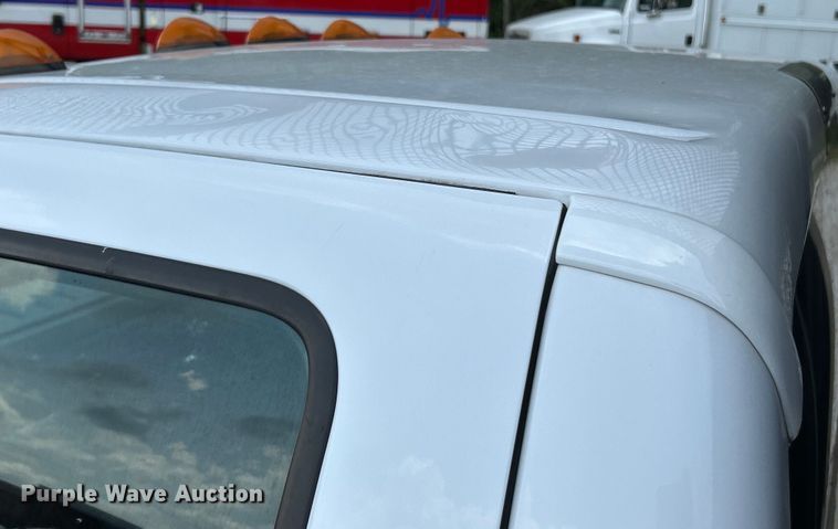 image for item EK4692 2011 Ford F350 Super Duty XLT flatbed pickup truck