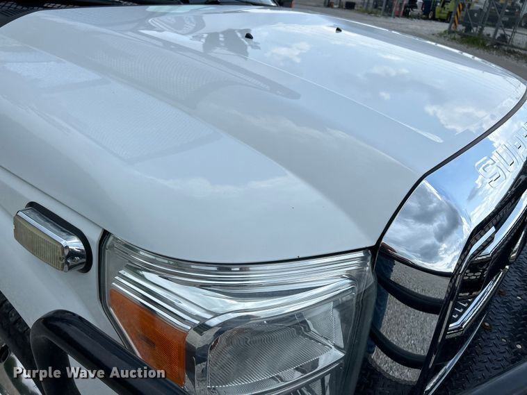 image for item EK4692 2011 Ford F350 Super Duty XLT flatbed pickup truck