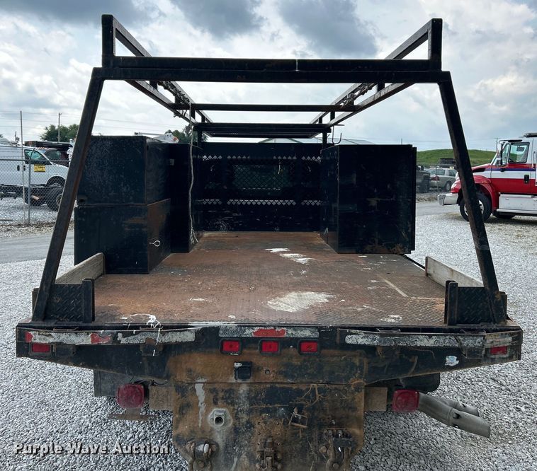 image for item EK4692 2011 Ford F350 Super Duty XLT flatbed pickup truck