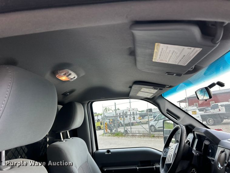 image for item EK4692 2011 Ford F350 Super Duty XLT flatbed pickup truck