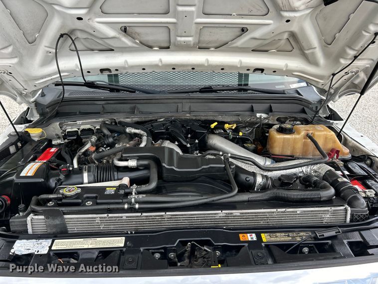 image for item EK4692 2011 Ford F350 Super Duty XLT flatbed pickup truck