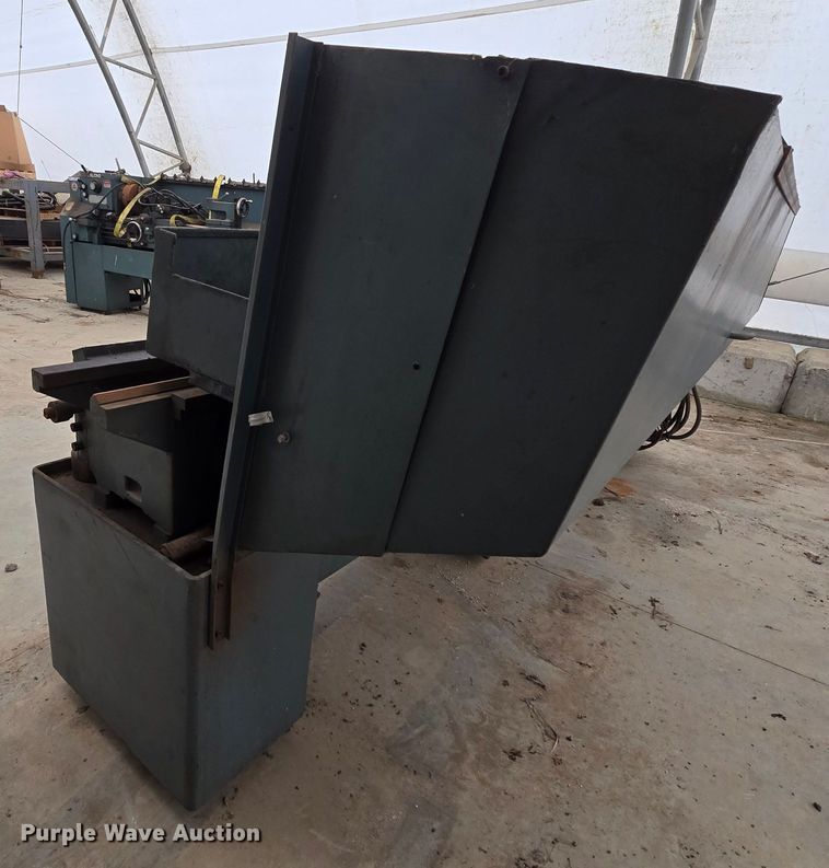 image for item EK6033 LeBlond Makino metal lathe