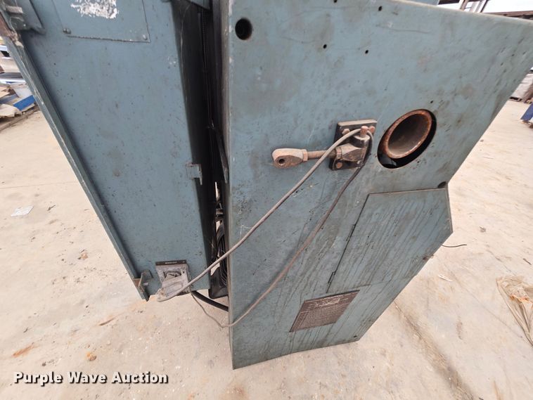 image for item EK6033 LeBlond Makino metal lathe