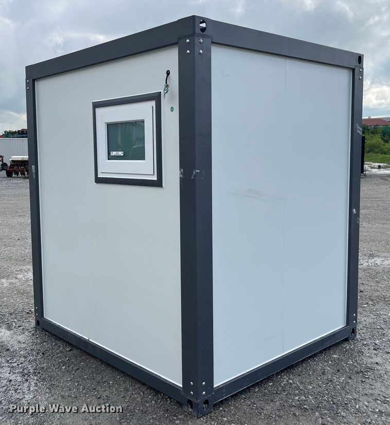 image for item EK8519 Bastone Mobile restroom