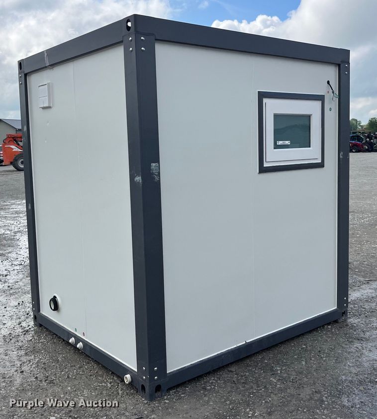 image for item EK8519 Bastone Mobile restroom