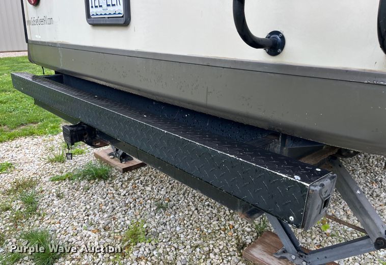 image for item EK8520 2011 Evergreen EL30RLS-5 camper