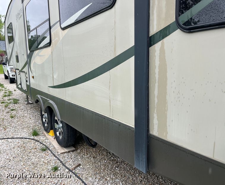 image for item EK8520 2011 Evergreen EL30RLS-5 camper