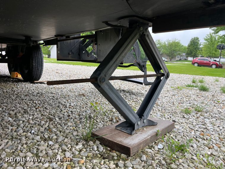 image for item EK8520 2011 Evergreen EL30RLS-5 camper