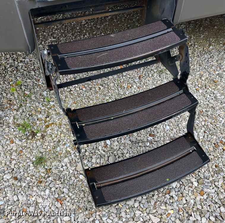 image for item EK8520 2011 Evergreen EL30RLS-5 camper