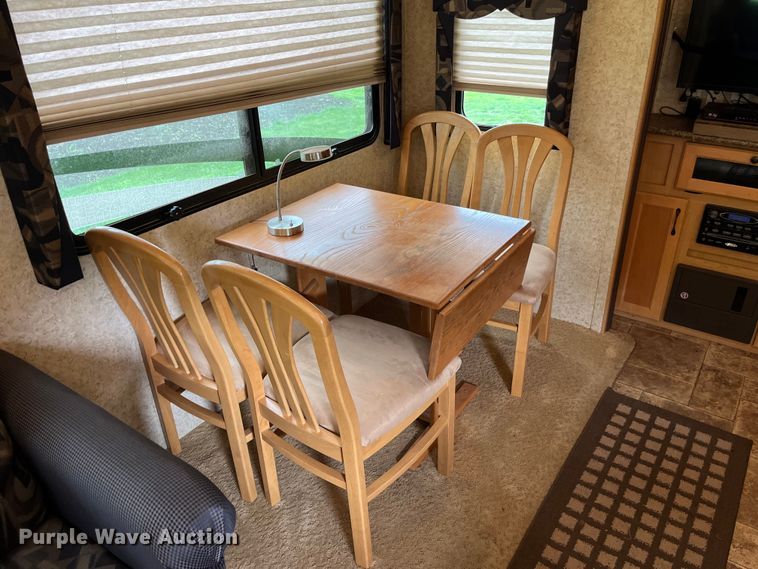 image for item EK8520 2011 Evergreen EL30RLS-5 camper