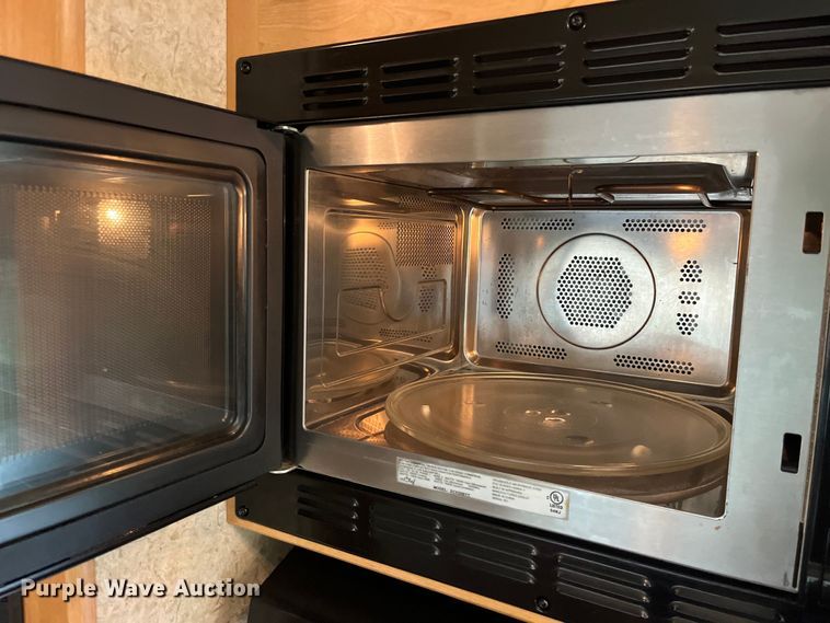 image for item EK8520 2011 Evergreen EL30RLS-5 camper