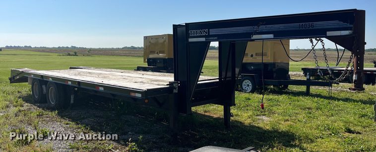 image for item EK8541 1999 Titan equipment trailer