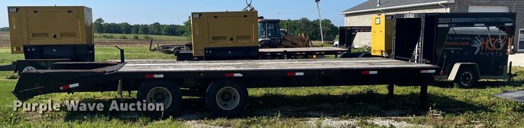 image for item EK8541 1999 Titan equipment trailer