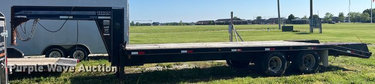 image for item EK8541 1999 Titan equipment trailer