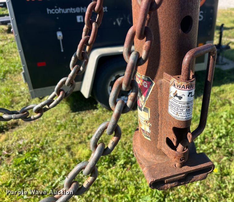 image for item EK8541 1999 Titan equipment trailer