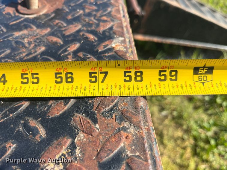 image for item EK8541 1999 Titan equipment trailer