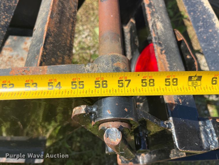 image for item EK8541 1999 Titan equipment trailer