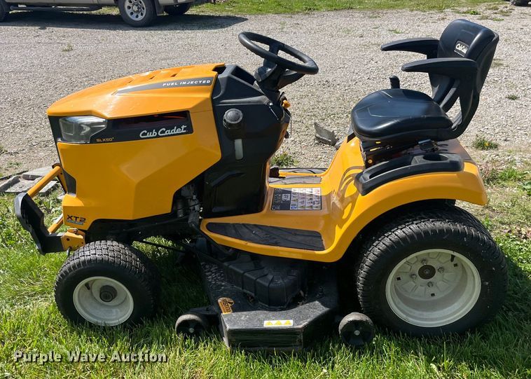 image for item EK8549 2020 Cub Cadet XT2 Enduro Series lawn mower