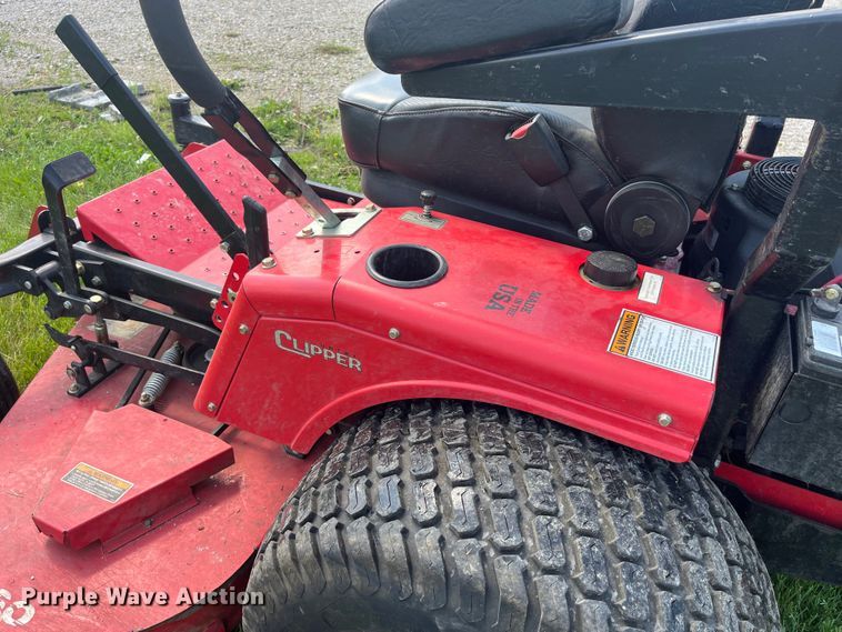 image for item EK8552 2014 Country Clipper 3560KAT-1510 ZTR lawn mower