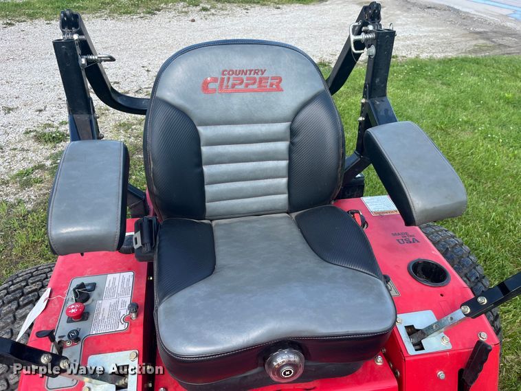 image for item EK8552 2014 Country Clipper 3560KAT-1510 ZTR lawn mower