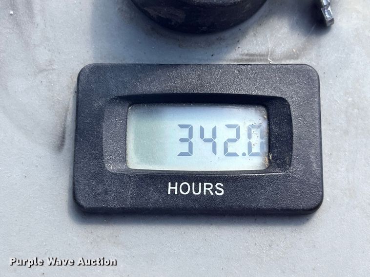 image for item EK8552 2014 Country Clipper 3560KAT-1510 ZTR lawn mower