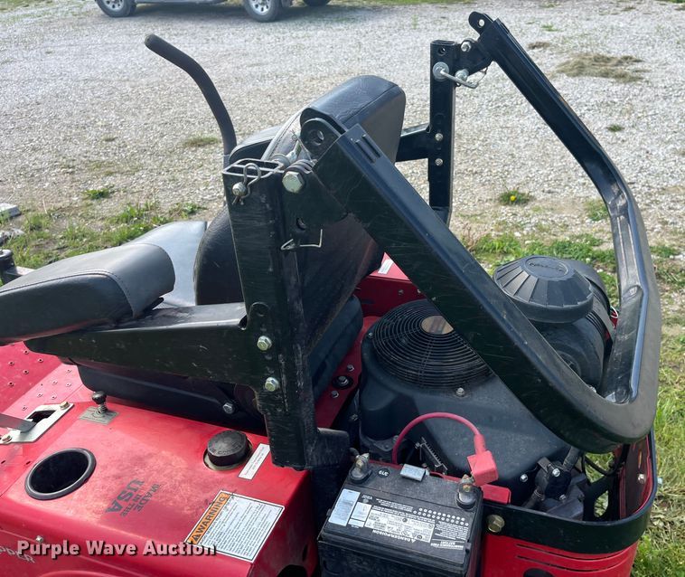 image for item EK8552 2014 Country Clipper 3560KAT-1510 ZTR lawn mower