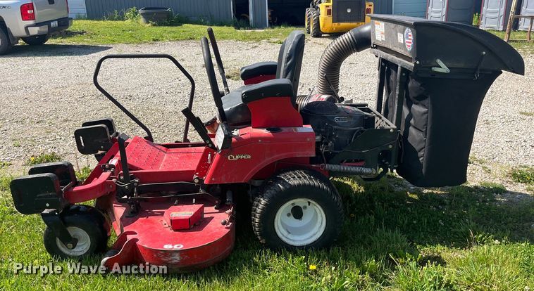 image for item EK8553 2017 Country Clipper 2460KAT-465 ZTR lawn mower