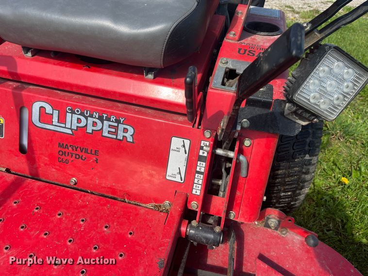 image for item EK8553 2017 Country Clipper 2460KAT-465 ZTR lawn mower