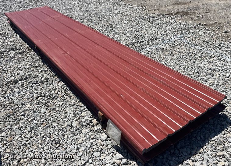 image for item EK8578 Approximately 108 sheets of metal siding/roofing