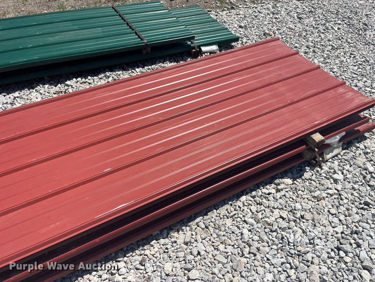image for item EK8578 Approximately 108 sheets of metal siding/roofing