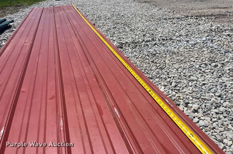 image for item EK8578 Approximately 108 sheets of metal siding/roofing