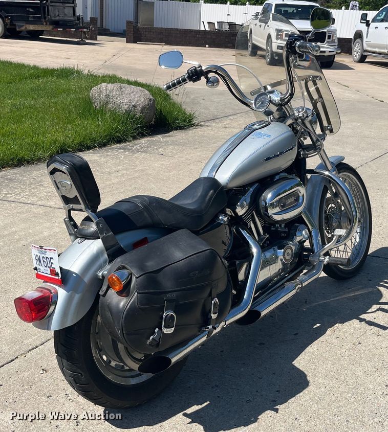 image for item EK8584 2004 Harley Davidson  1200 Sportster Custom motorcycle