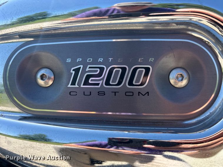 image for item EK8584 2004 Harley Davidson  1200 Sportster Custom motorcycle