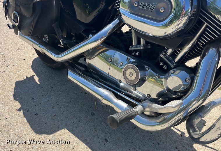 image for item EK8584 2004 Harley Davidson  1200 Sportster Custom motorcycle