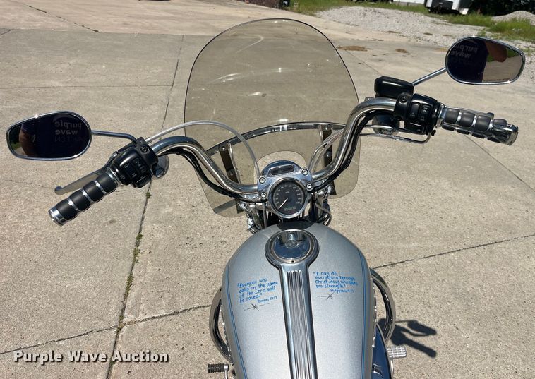 image for item EK8584 2004 Harley Davidson  1200 Sportster Custom motorcycle