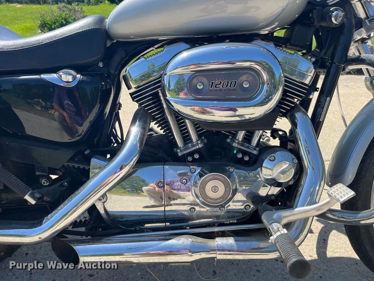 image for item EK8584 2004 Harley Davidson  1200 Sportster Custom motorcycle