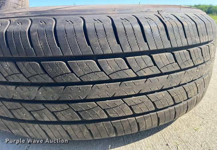 image for item EK8586 Tires and wheels
