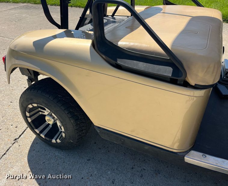image for item EK8589 EZGO golf cart